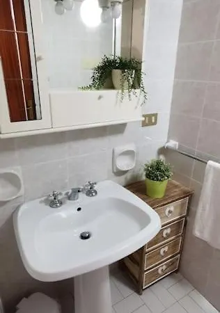 Appartamento Casa Valentina A 100 M Dal Mare