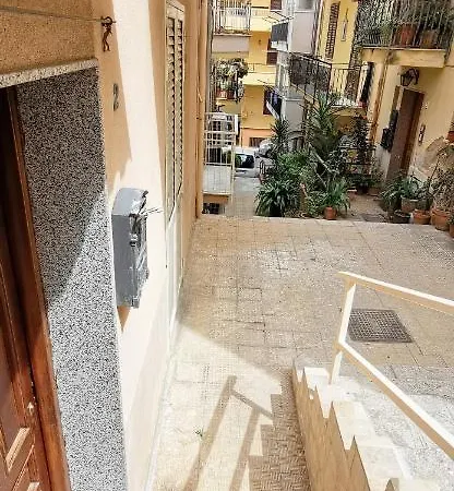 Appartamento Casa Valentina A 100 M Dal Mare *
