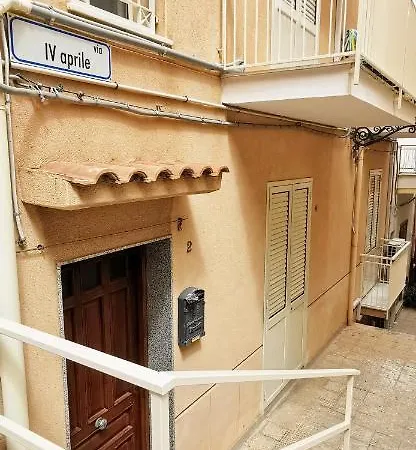 Lägenhet Casa Valentina A 100 M Dal Mare