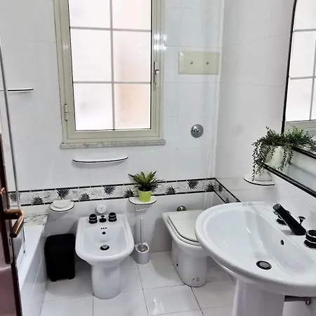 Appartamento Casa Valentina A 100 M Dal Mare